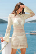 Beiges Mini-Strick-Strandkleid mit langen Ärmeln