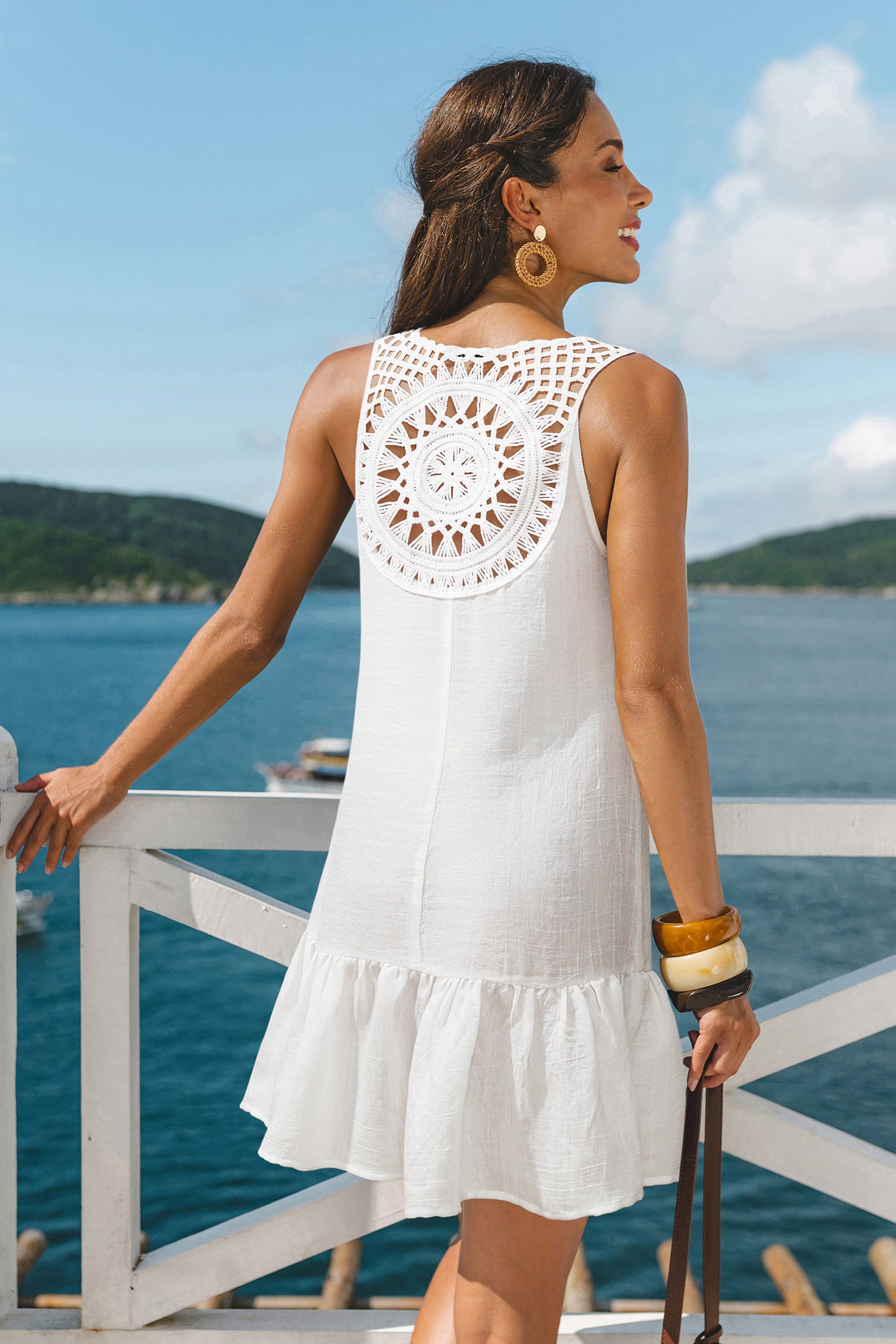 Weißes Ärmelloses V-Ausschnitt Mini-Strandkleid mit Rüschensaum
