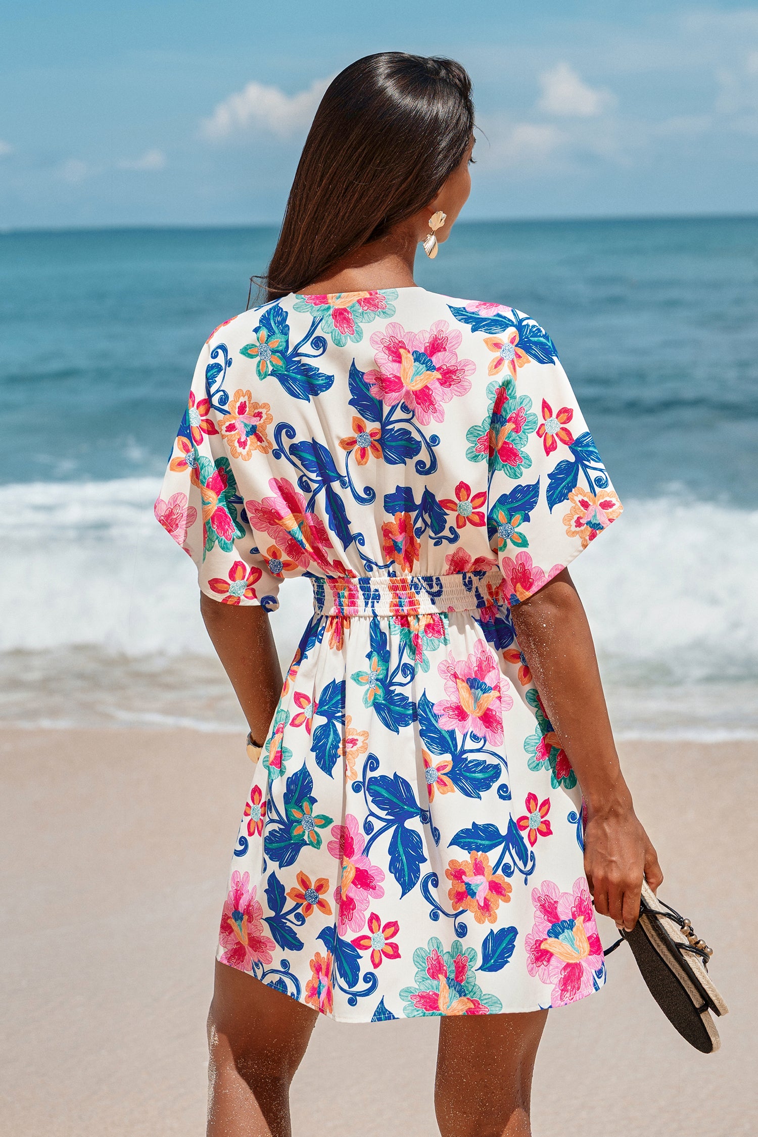 Mini-Strandkleid mit V-Ausschnitt und Dolmanärmeln