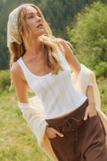 Weißes Stricktop mit U-Ausschnitt
