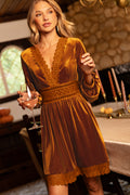 Braunes Elegantes Langarm Minikleid mit Spitzenbesatz