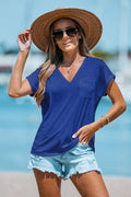Blaues Kurzarmshirt mit V-Ausschnitt
