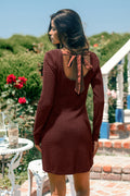 Braunes Langarm Mini-Strickkleid mit U-Ausschnitt
