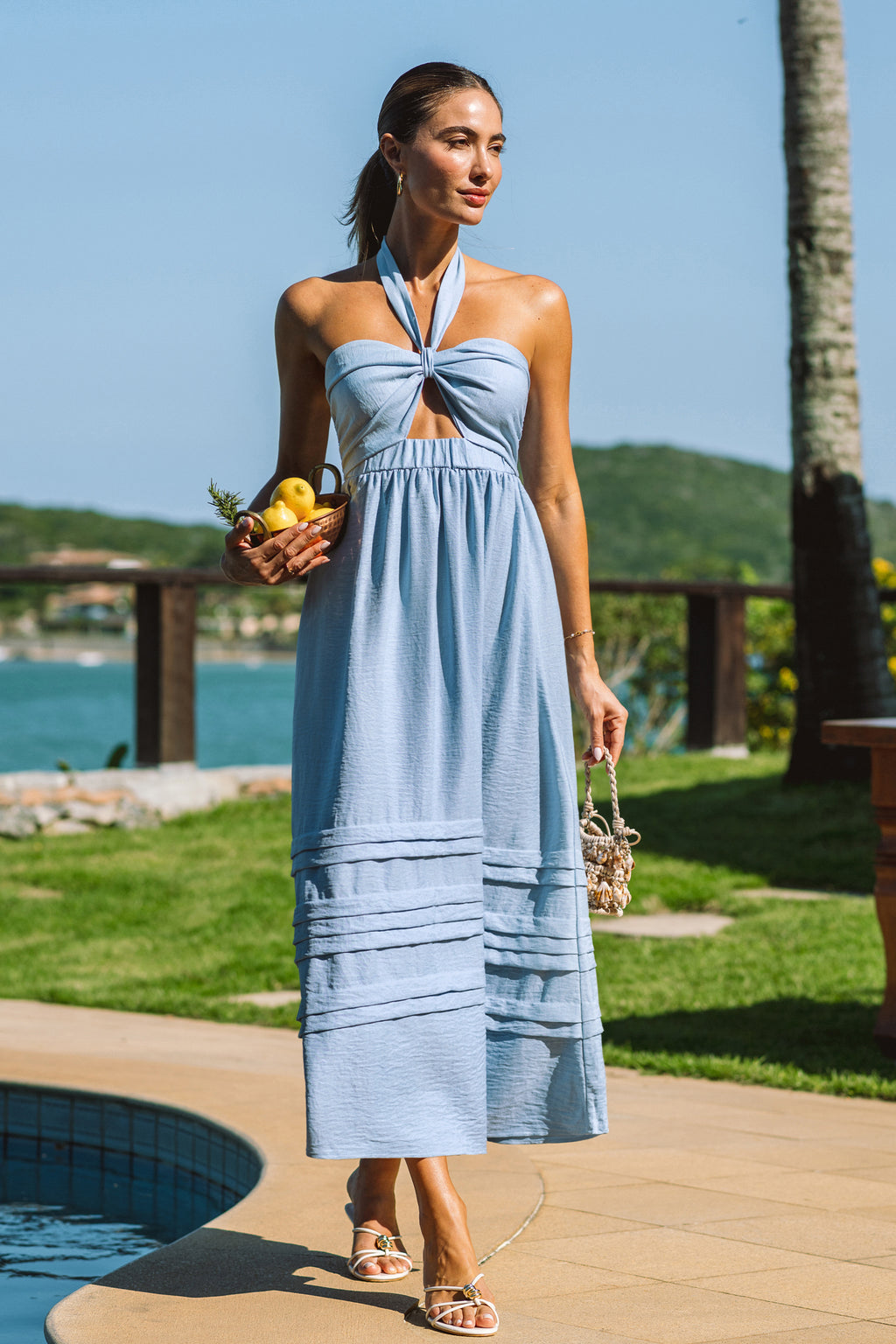 Blaues Maxi-Abendkleid mit Herzausschnitt
