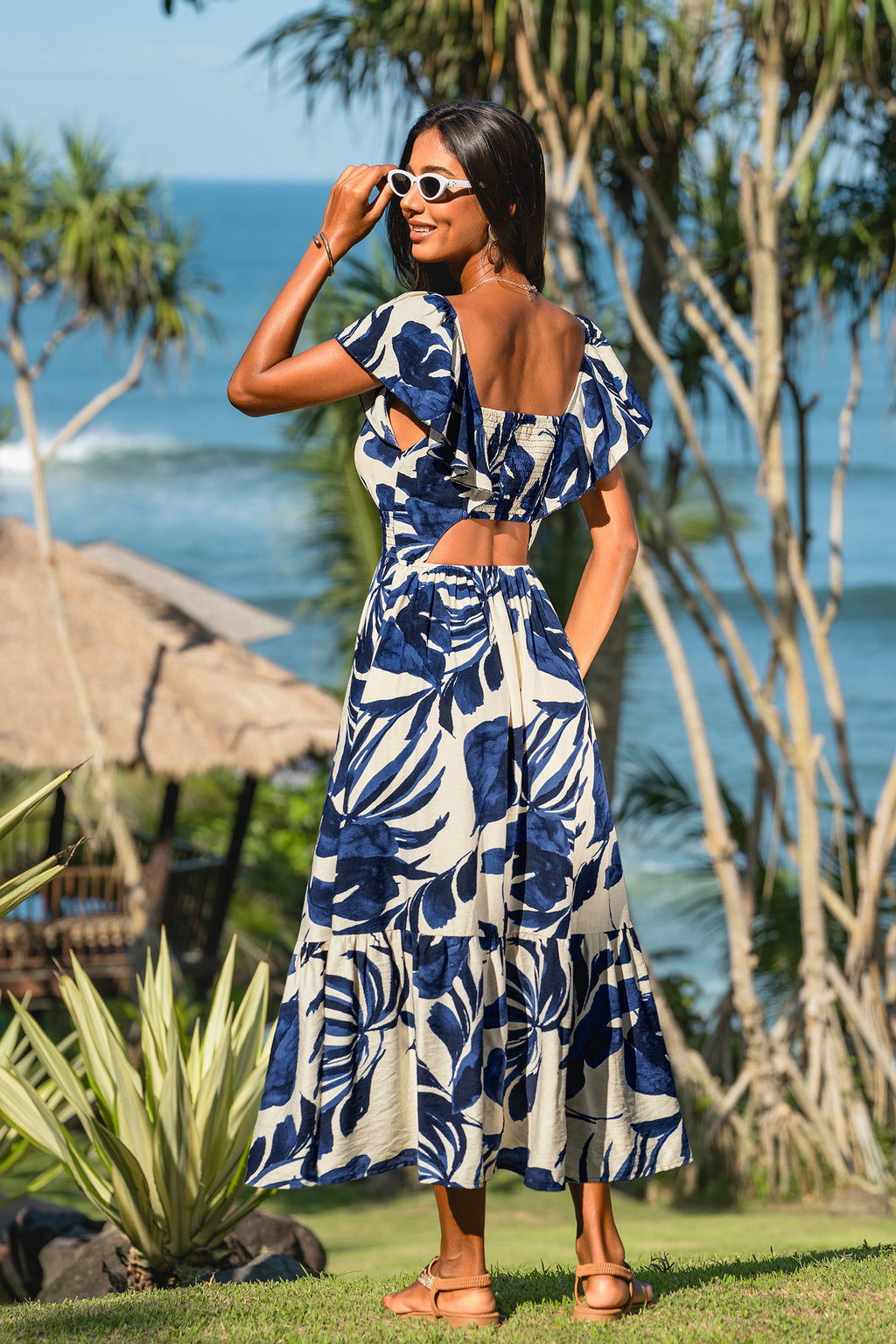 Marineblaues Tropisches Maxi-Strandkleid mit Puffärmeln