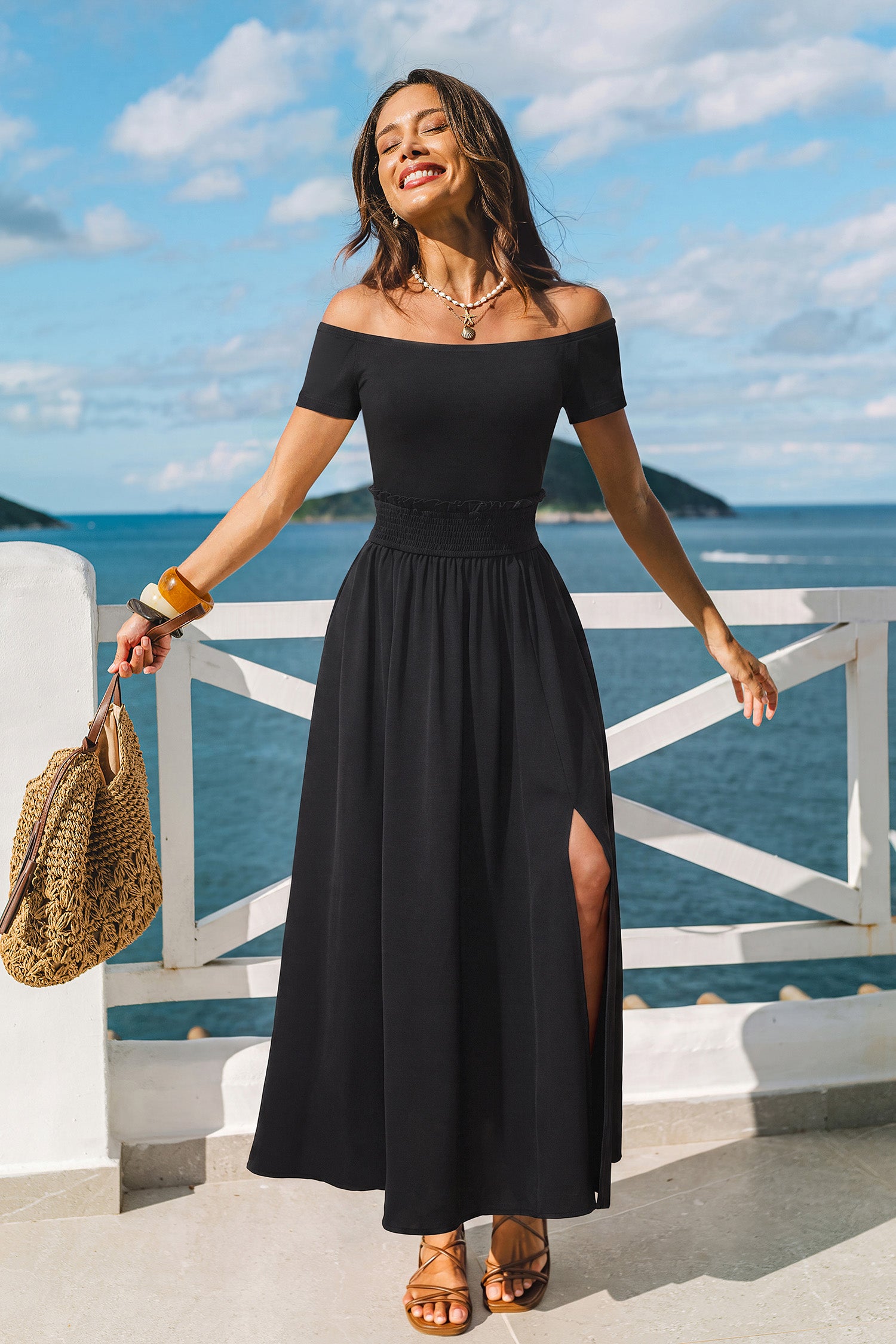Schwarzes elegantes Off-Shoulder-Maxi-Strandkleid