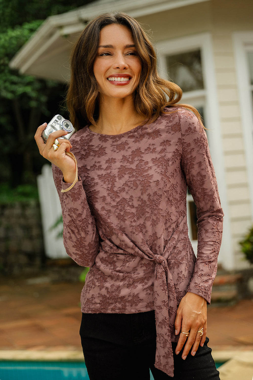 Rotes Jacquard Langarm-Top mit Knotendetail