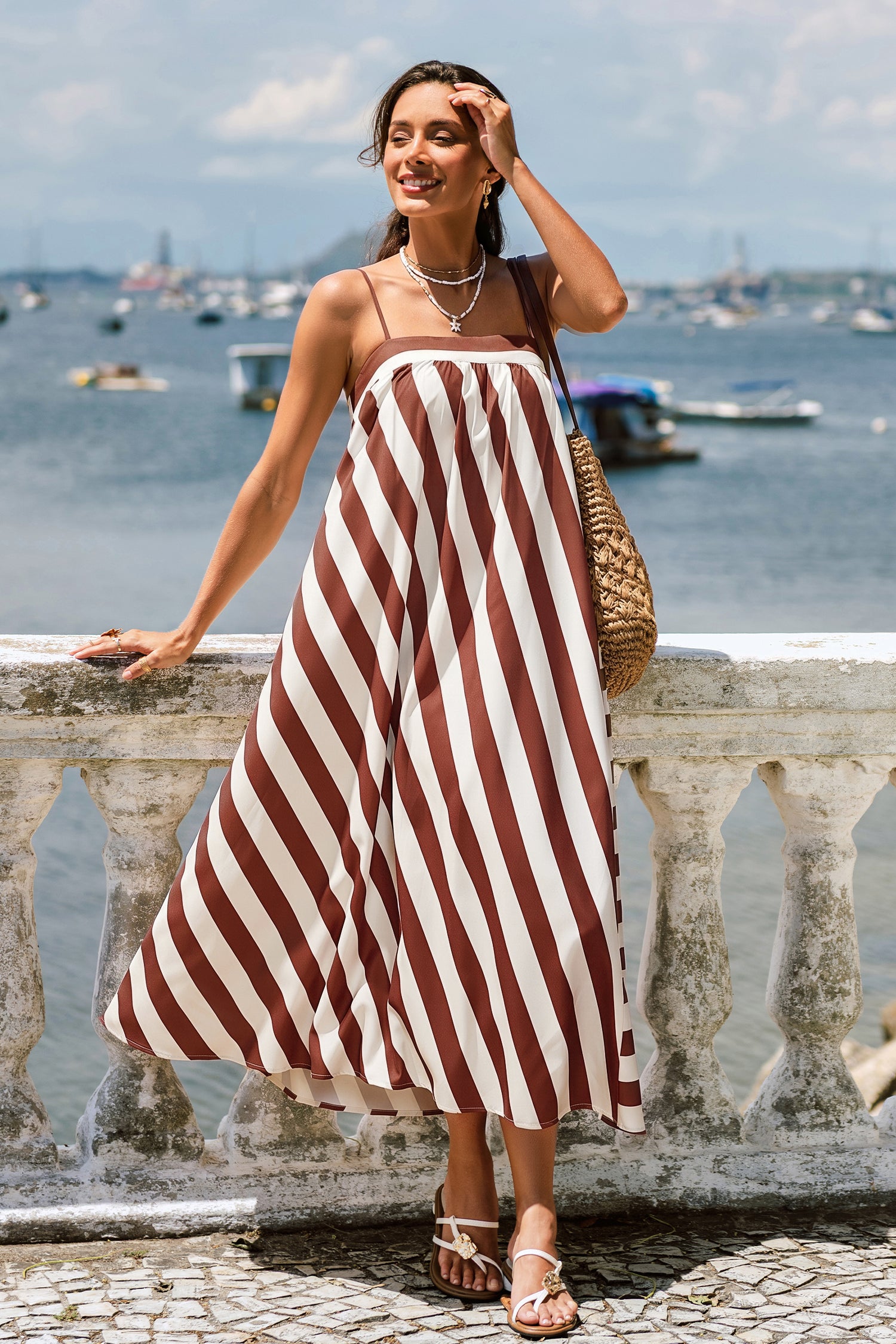 Braun Gestreiftes Maxi-Sommerkleid mit eckigem Ausschnitt