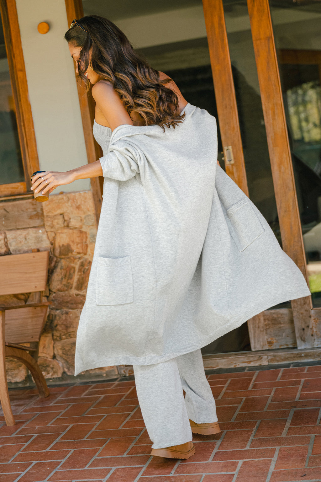 Graue Longline-Strickjacke mit Taschen