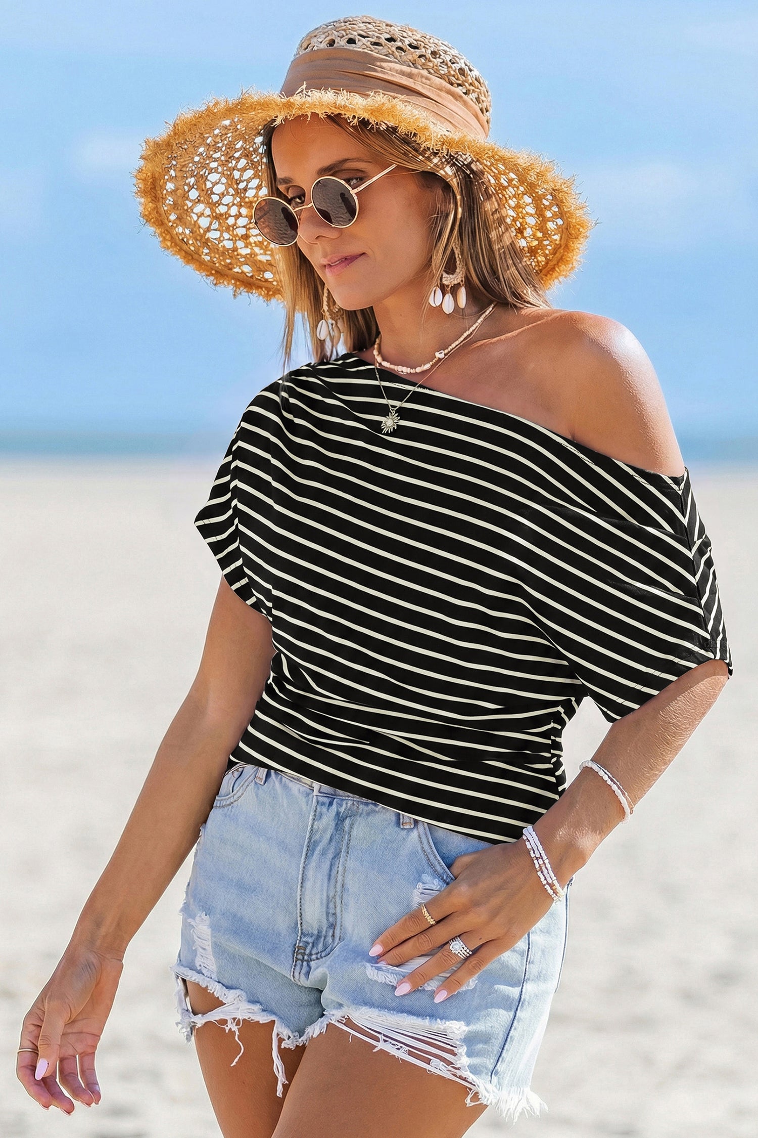 Gestreiftes Off-Shoulder Kurzarmshirt