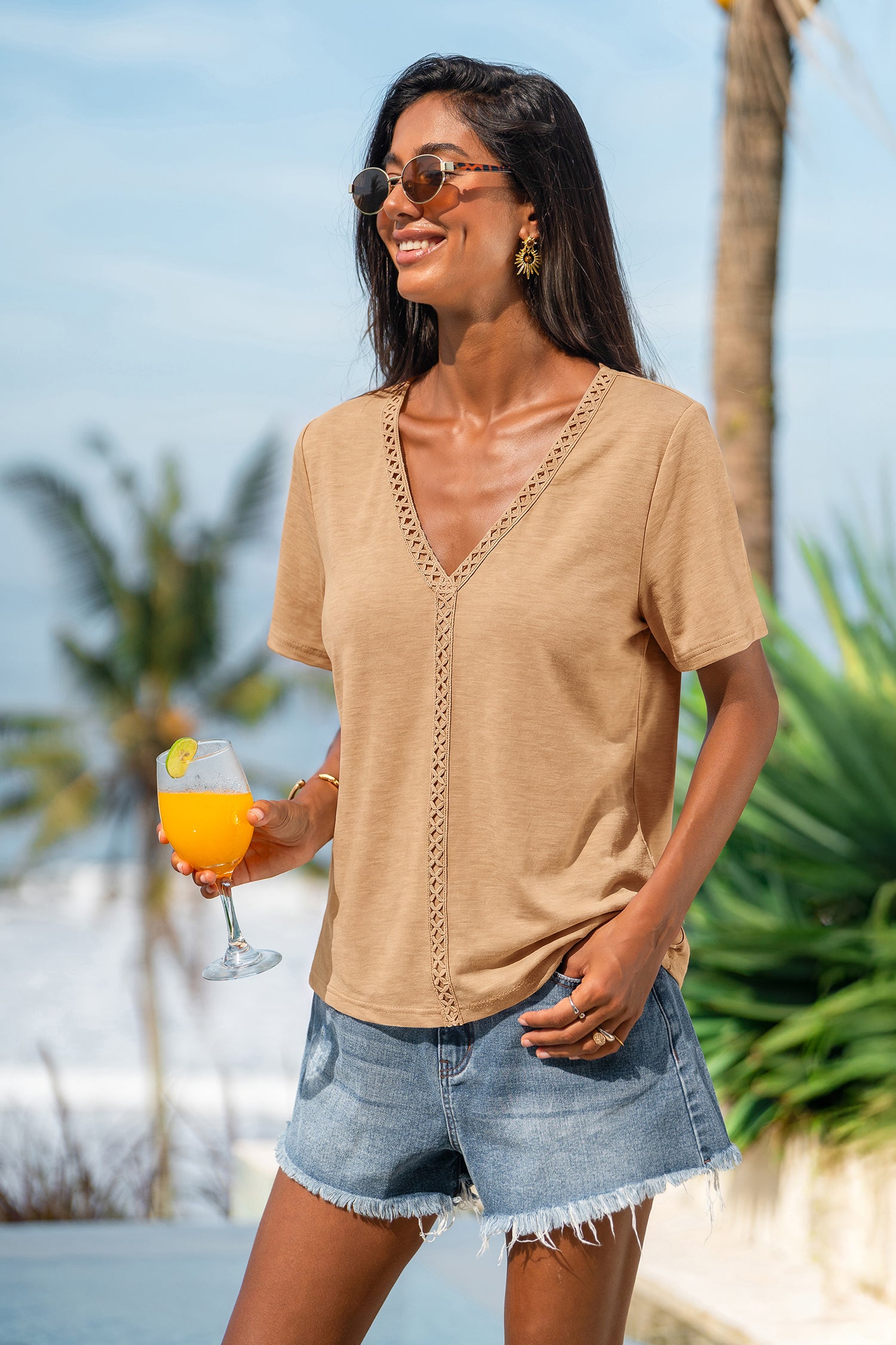 Camel Top mit V-Ausschnitt