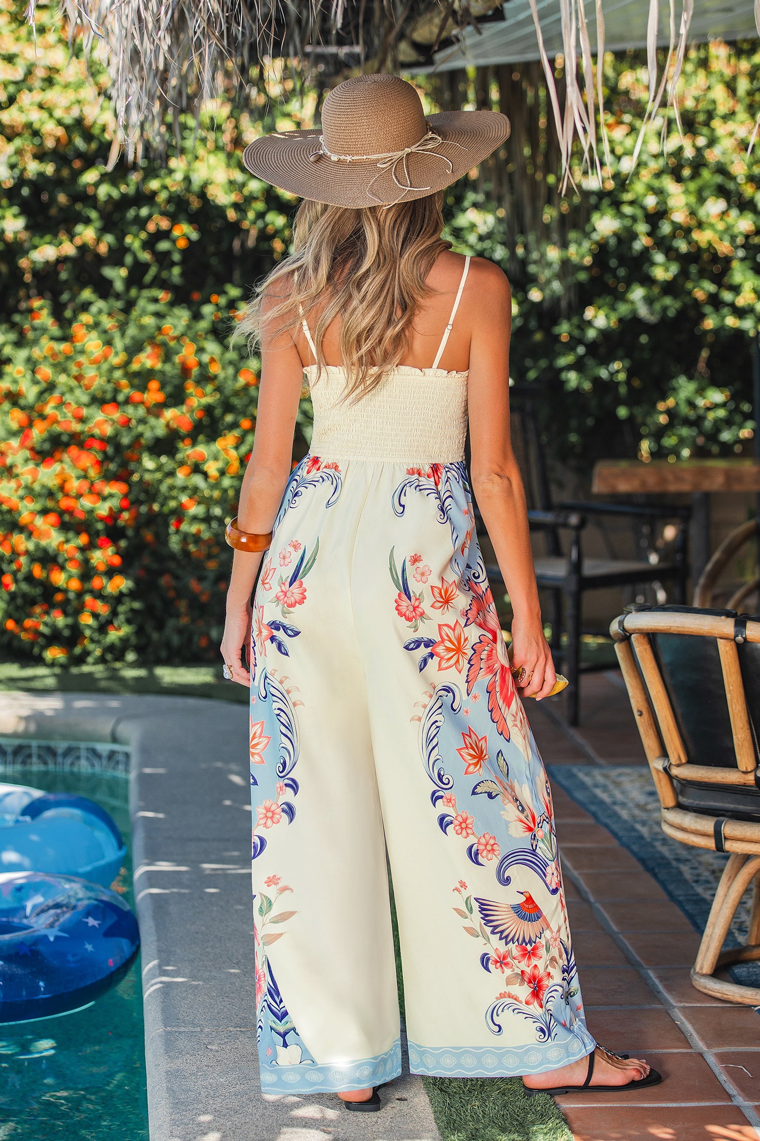 Beiger Tropischer Jumpsuit mit eckigem Ausschnitt