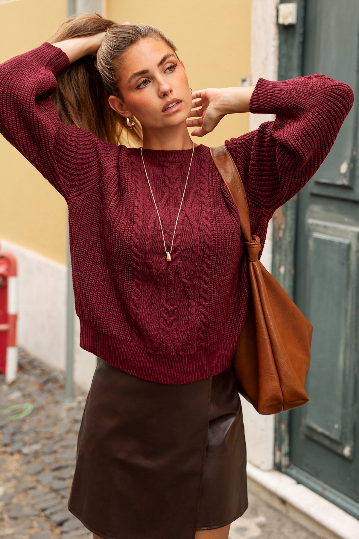 Roter lockerer Langarmpullover mit Rundhalsausschnitt