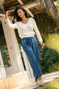 Blaue Stoffhose mit elastischem Bund